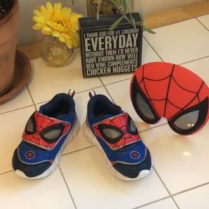 ‘Spiderman’ Low-Top Sneakers & Eye Mask (#6)